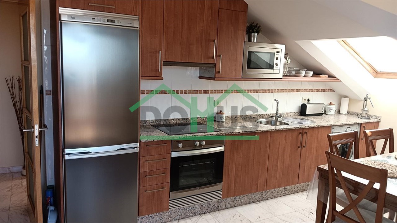 Foto 2 Ático en calle San José, Ares. ¡Terraza de 36 m² y vistas al mar!