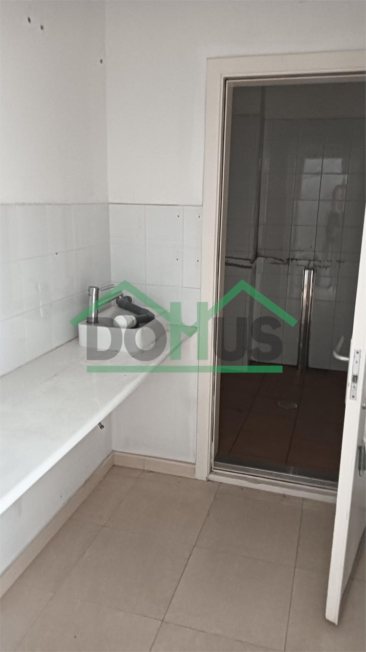 Foto 10 Local Comercial en Venta | Antigua Clínica Veterinaria Reformada – 76 m²