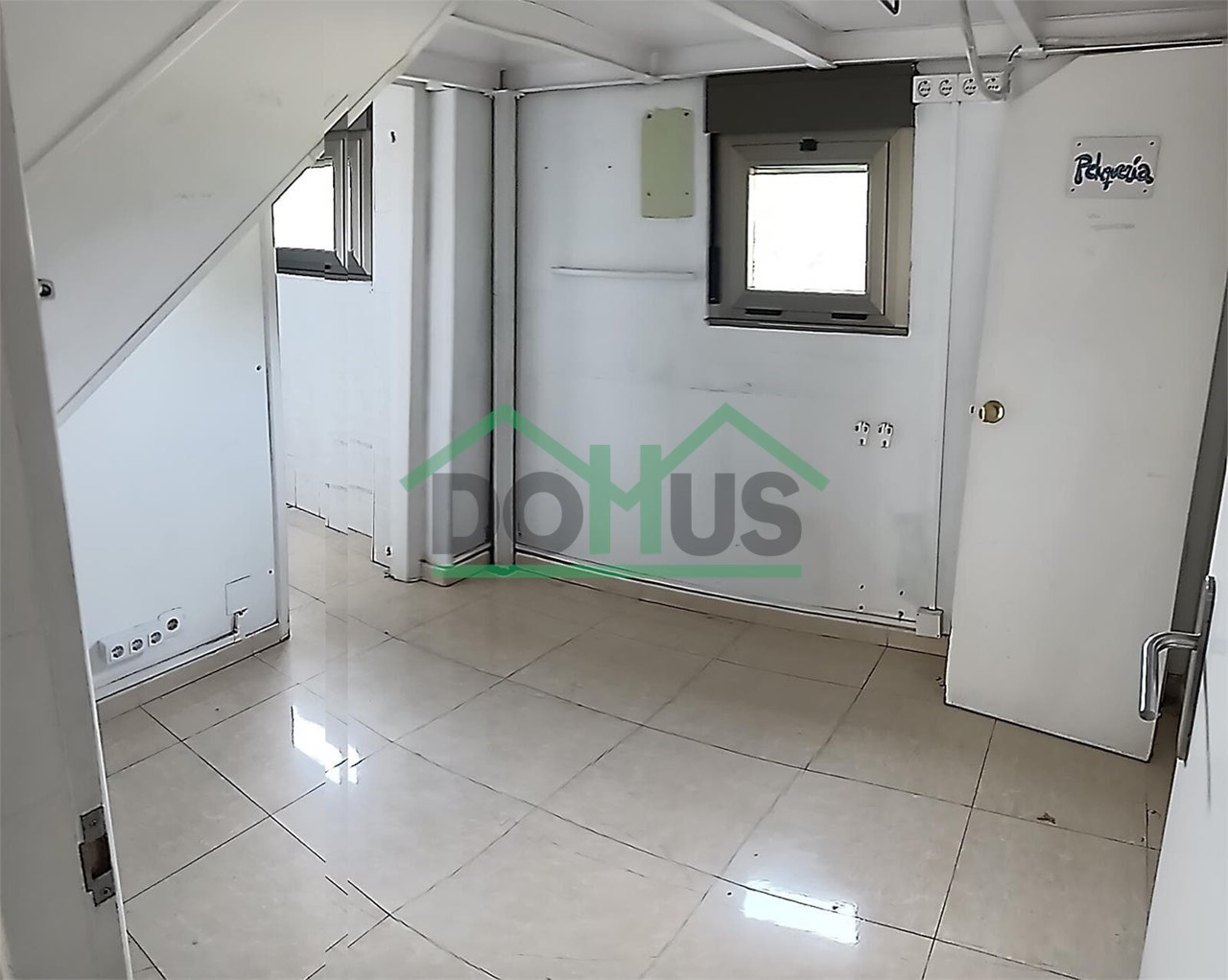 Foto 26 Local Comercial en Venta | Antigua Clínica Veterinaria Reformada – 76 m²